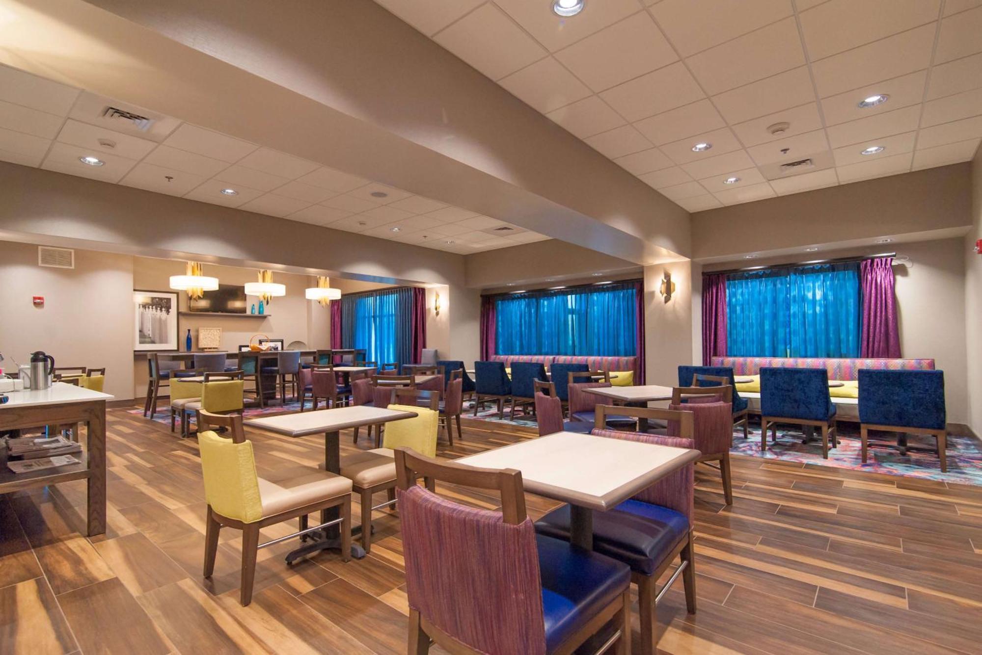 Hampton Inn Норвіч Екстер'єр фото