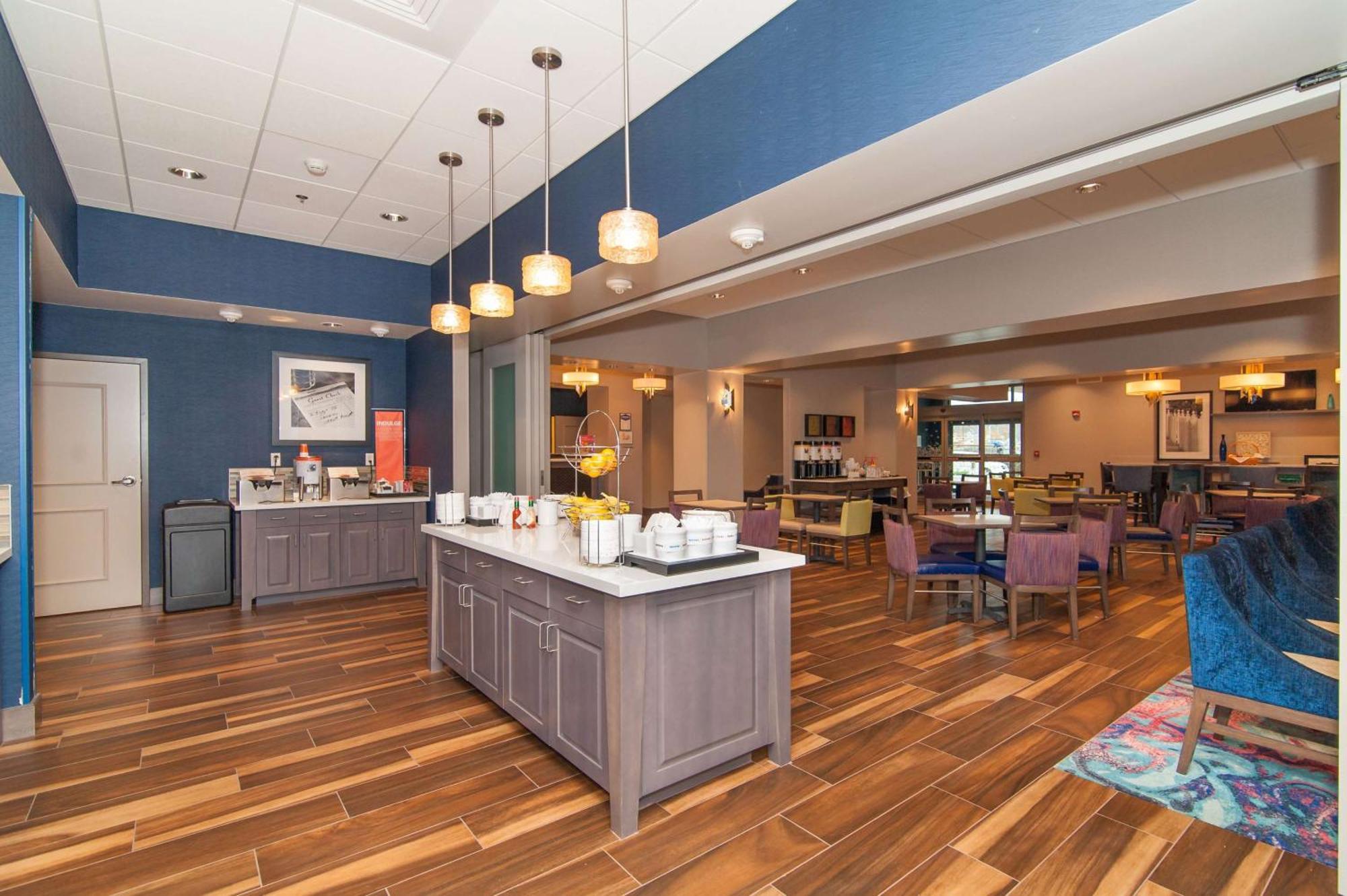 Hampton Inn Норвіч Екстер'єр фото